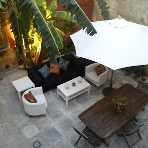 https://apartamentos-el-patio-andaluz.hotelsincadiz.net