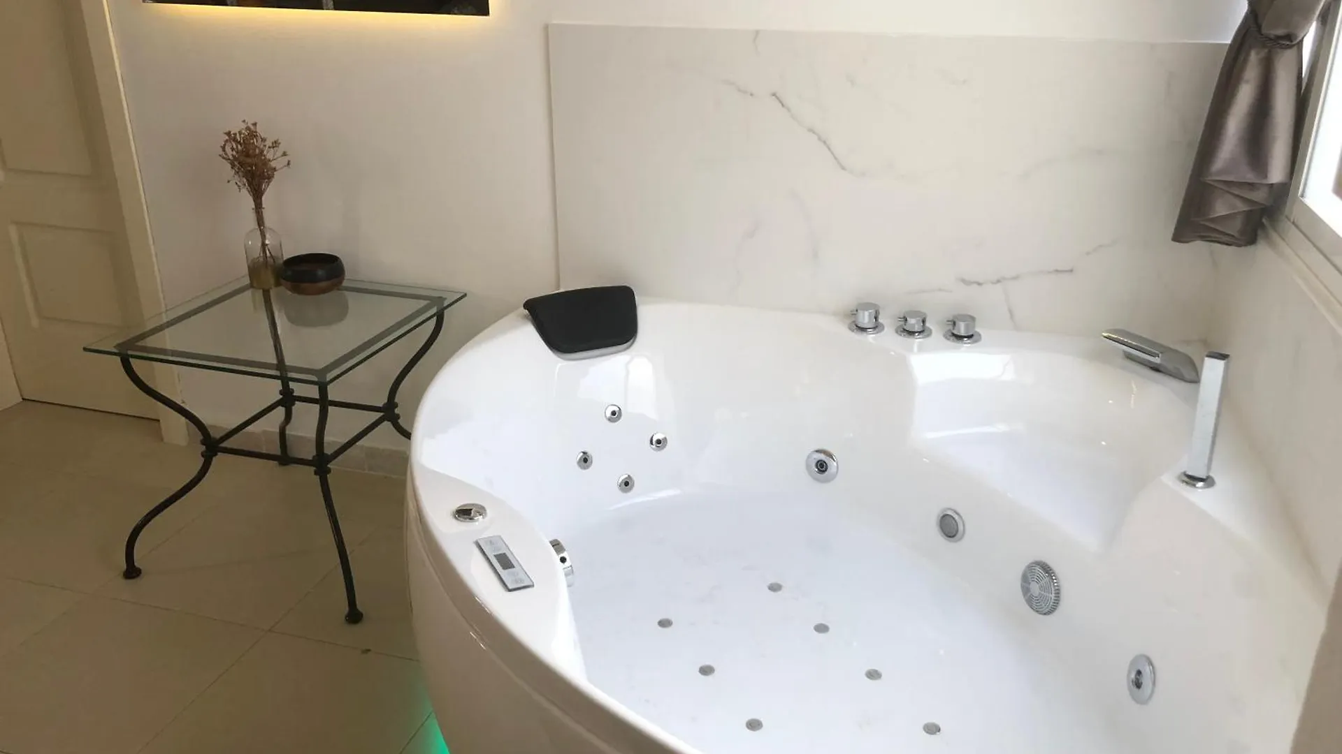Apartamentos Las Naranjas 헤레스 아파트